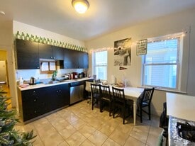 72 Calumet St in Boston, MA - Building Photo
