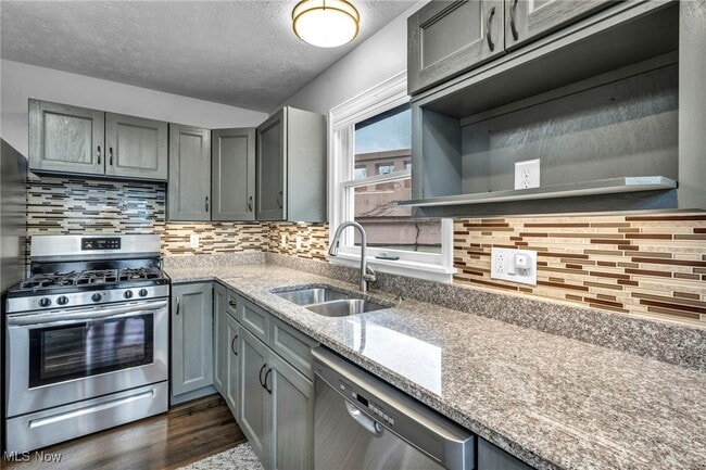 property at 2013 W 19th St