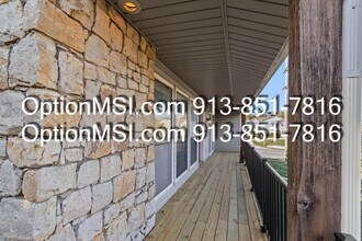 3701 NE 72nd St in Gladstone, MO - Building Photo - Building Photo