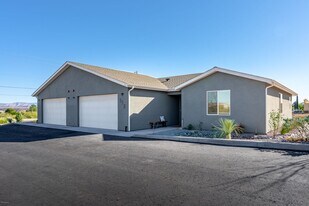 15 N Alamos Dr in Cottonwood, AZ - Building Photo