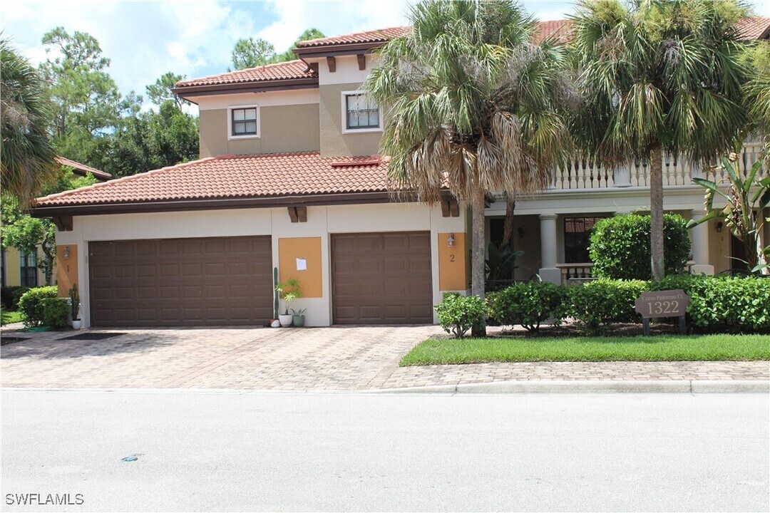 1322 Corso Palermo Ct in Naples, FL - Building Photo
