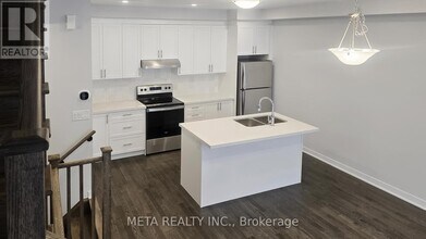 87 Anna Russell Way in Markham, ON - Building Photo - Building Photo