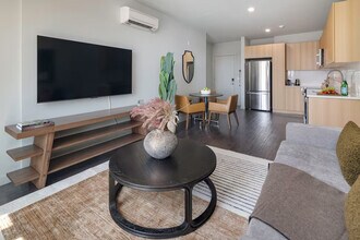 51 S Broadway in White Plains, NY - Building Photo - Building Photo