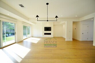 89 Spindrift Passage in Corte Madera, CA - Building Photo - Building Photo