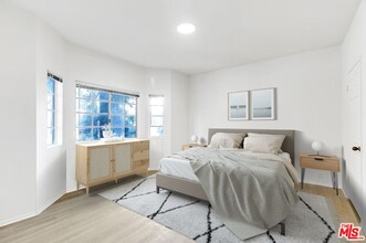 1440 Rexford Dr in Los Angeles, CA - Building Photo - Building Photo