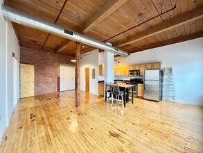 244 Brighton Ave, Unit 404 in Boston, MA - Building Photo - Building Photo