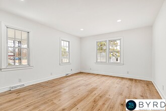 2958 Winston Churchill Dr in Hopewell, VA - Building Photo - Building Photo