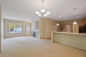 1760 Prescott Ct in Chaska, MN - Building Photo - Building Photo