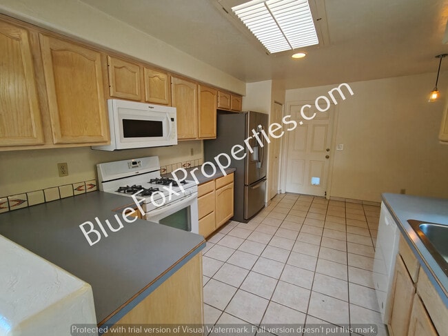 1601 W Chimayo Pl in Tucson, AZ - Building Photo - Building Photo
