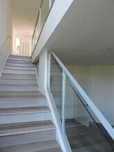 5220 Medina Rd, Unit 5220 Medina rd Woodland H in Woodland Hills, CA - Foto de edificio - Building Photo