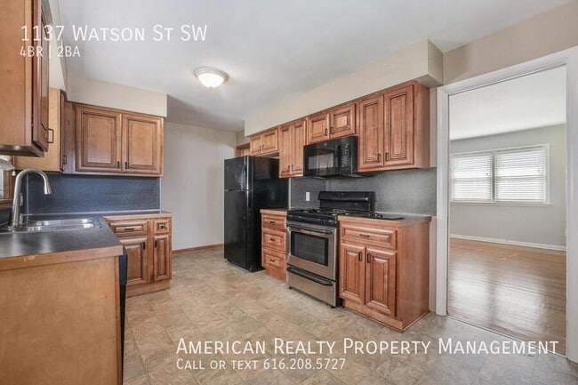 1137 Watson St SW in Grand Rapids, MI - Building Photo - Building Photo