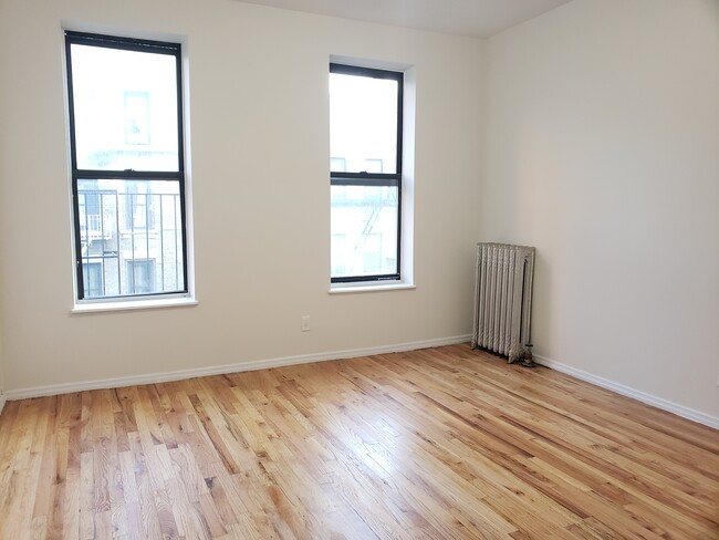 209 W 108th St in New York, NY - Building Photo - Building Photo