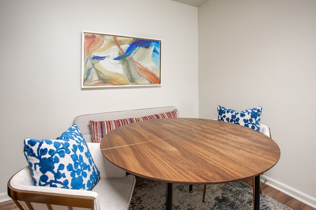 Eagle Point Village in Fayetteville, NC - Building Photo - Interior Photo
