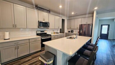 5576 Cypress Willow Bend in Fort Worth, TX - Building Photo - Building Photo