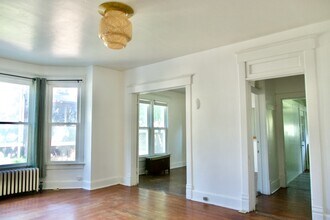 307 W Illinois St in Urbana, IL - Building Photo - Building Photo