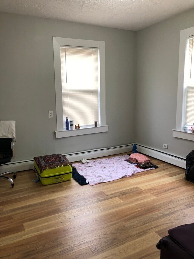 8 Oakland St, Unit 3