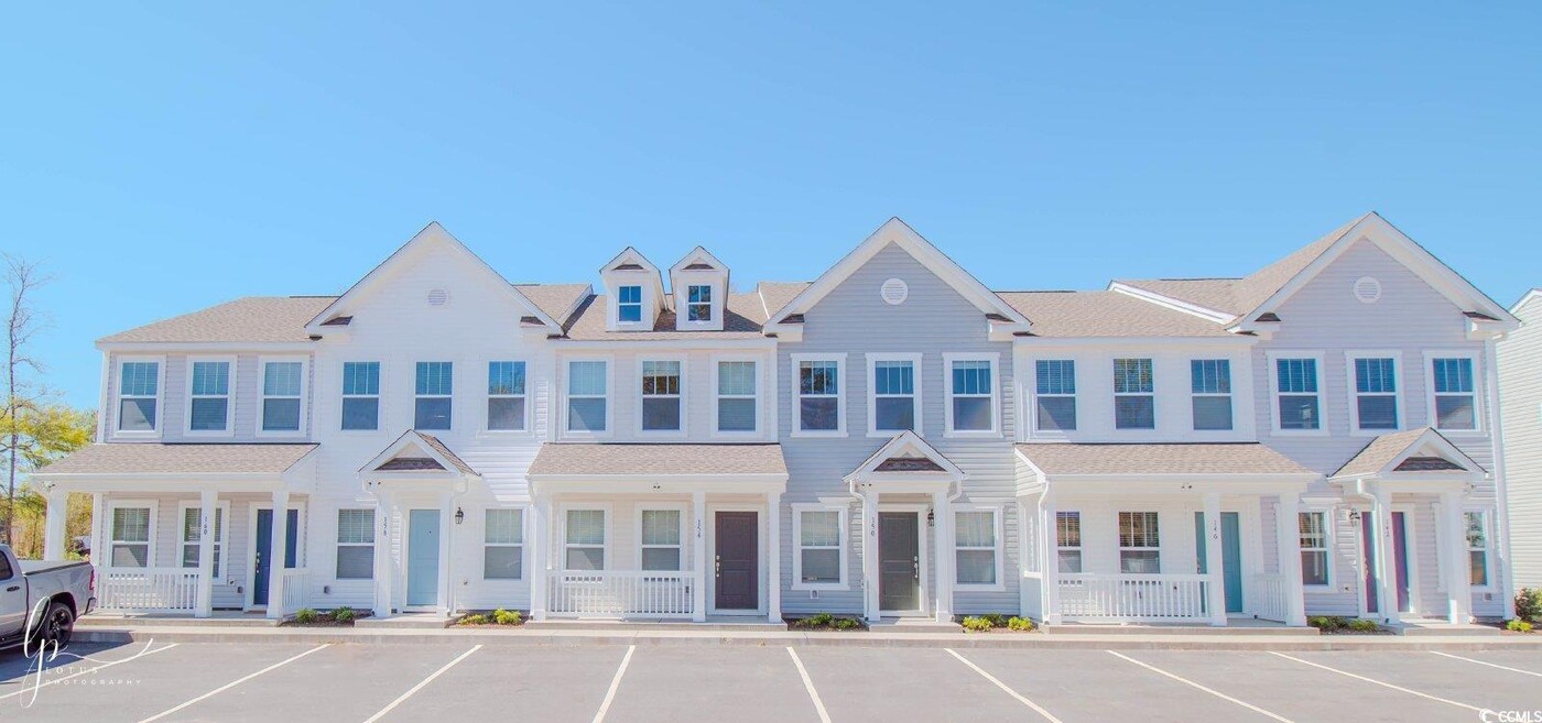 160 Crescent Wy in Little River, SC - Building Photo