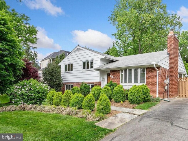 property at 1063 Carper St