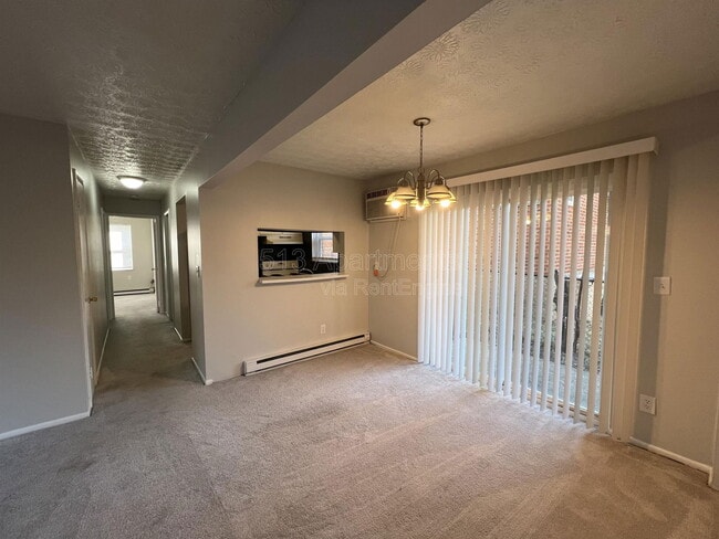 6211 Graceland Ave in Cincinnati, OH - Building Photo - Building Photo