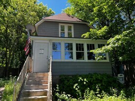 1621 Concord St N in South St. Paul, MN - Building Photo