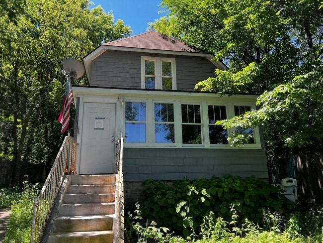 property at 1621 Concord St N