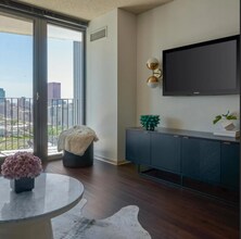 235 N Columbus Dr in Chicago, IL - Building Photo - Building Photo