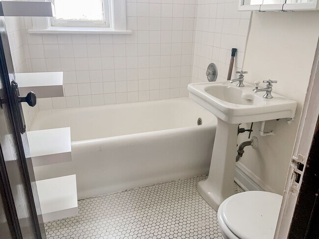 3622 N Marshfield Ave, Unit 2A in Chicago, IL - Building Photo - Building Photo