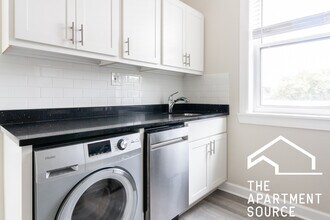 1425 W Hutchinson St, Unit 3 in Chicago, IL - Building Photo - Building Photo