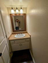 327 Sprucewood Ave in Oak Park, CA - Building Photo - Building Photo
