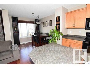 1571 Rutherford Rd SW in Edmonton, AB - Building Photo - Building Photo