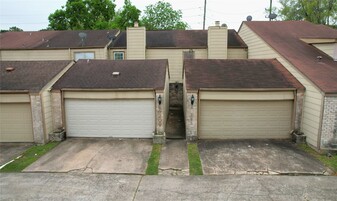 14211 Briarsage Ct in Houston, TX - Building Photo