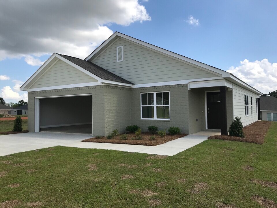 159 Daffodil Ct in Dothan, AL - Building Photo