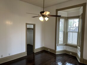 1407 Salinas Ave in Laredo, TX - Building Photo - Building Photo
