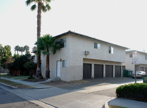 336 W La Veta Ave in Orange, CA - Building Photo - Building Photo