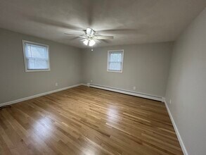 21 Spindrift Dr in Saunderstown, RI - Building Photo - Building Photo