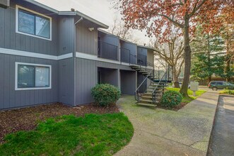 1212 Sacramento W Ave, Unit 10 in Chico, CA - Building Photo - Building Photo