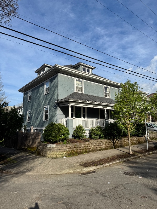 1035 SE 14th Ave