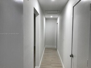 9401 SW 64th Terrace in Miami, FL - Building Photo - Building Photo