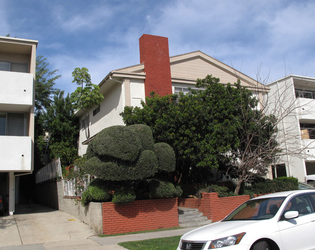 11929 Mayfield Ave in Los Angeles, CA - Building Photo - Building Photo