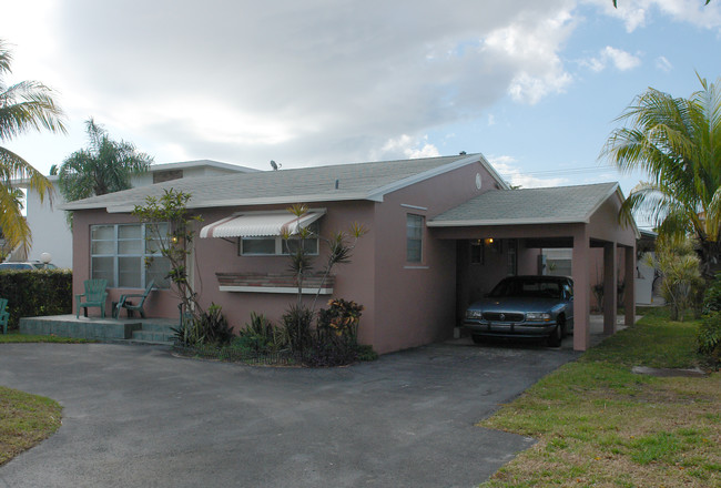 2308 Johnson St in Hollywood, FL - Building Photo - Building Photo