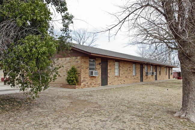 Cottage Apartments in Noble, OK - Building Photo - Building Photo