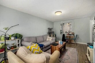 2808 W Bayaud Ave, Unit B in Denver, CO - Foto de edificio - Building Photo