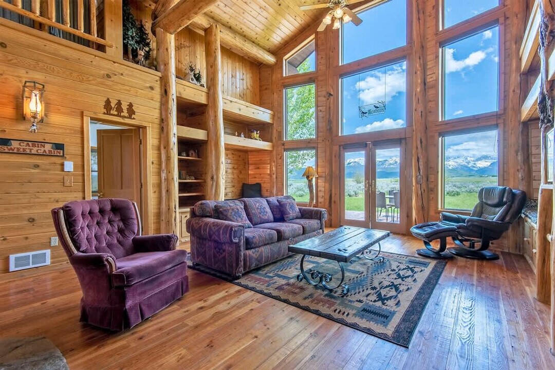 1445 E 3500 N in Driggs, ID - Building Photo