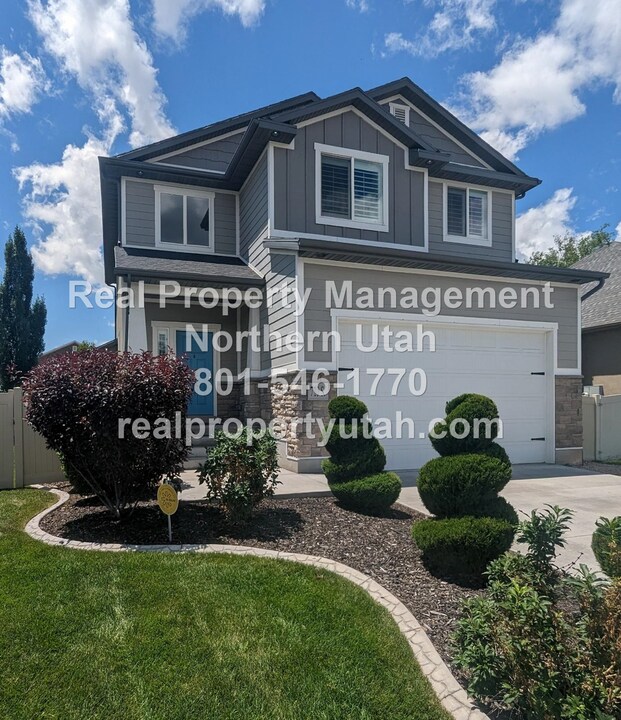 710 S 700 E in Layton, UT - Building Photo