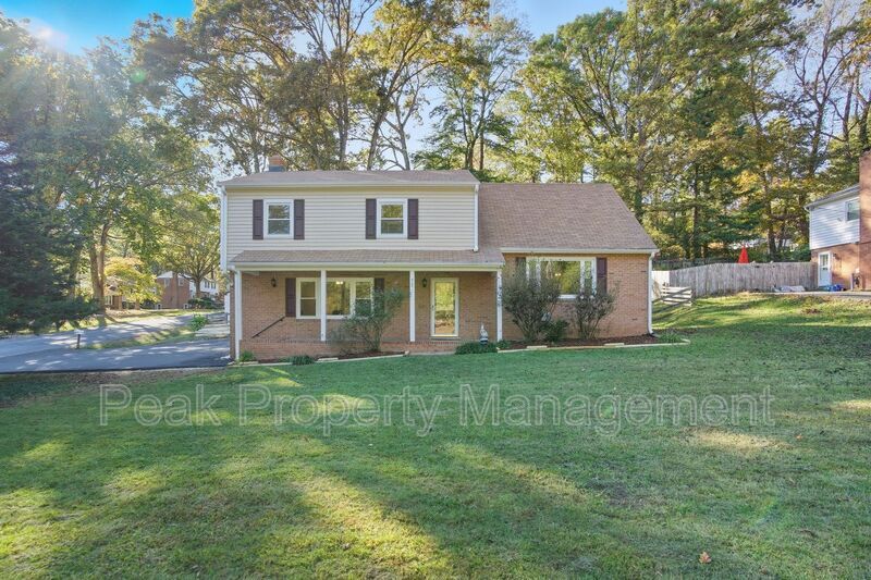 700 Brantley Rd in Richmond, VA - Building Photo