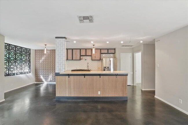 property at 5707 West Gate Blvd