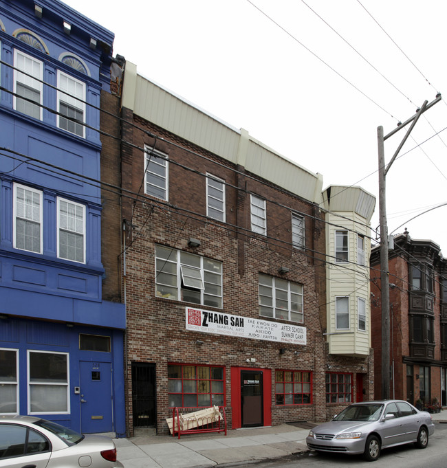 530-532 Bainbridge St