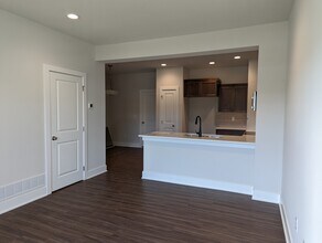 1964 S Warrior Ln in Waukee, IA - Foto de edificio - Building Photo