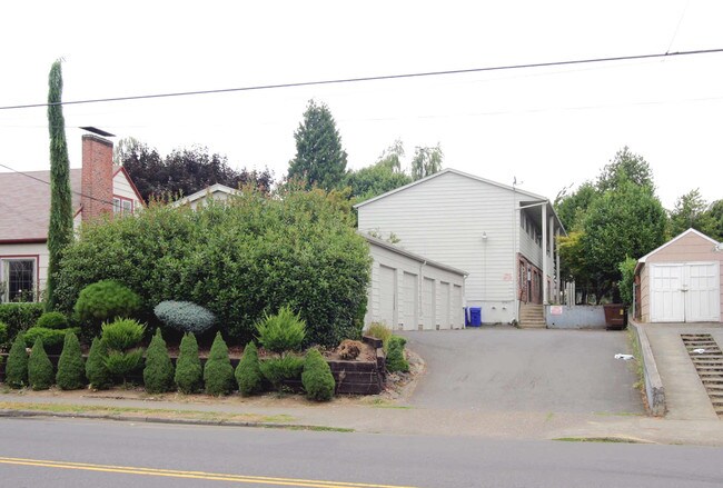 2630-2638A SE 52nd Ave in Portland, OR - Foto de edificio - Building Photo