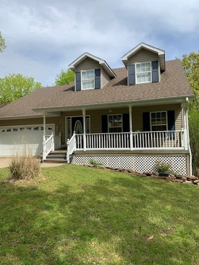 property at 4 Oak Shadow Dr